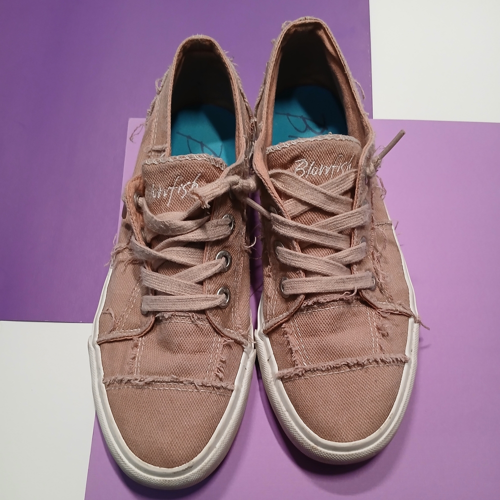 Blowfish Women's Distressed Pink Sneakers